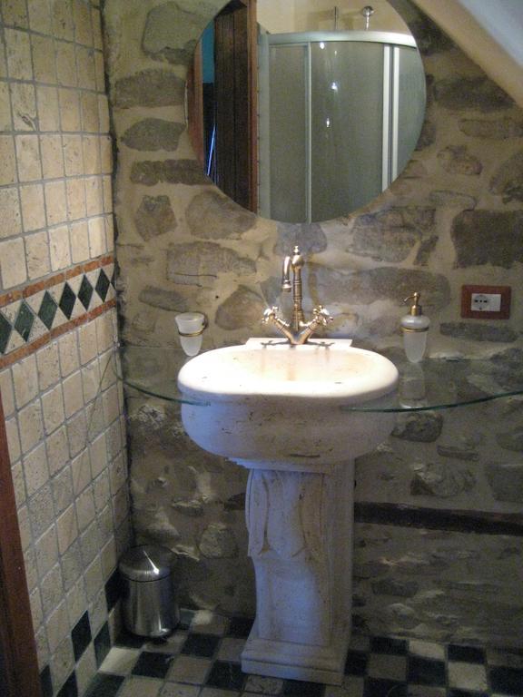 Готель La Casa Di Ercole Беванья Номер фото